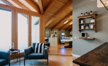 ICONISH by Frieda Hodel