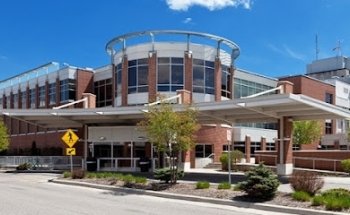 Sanford Broadway Clinic door28